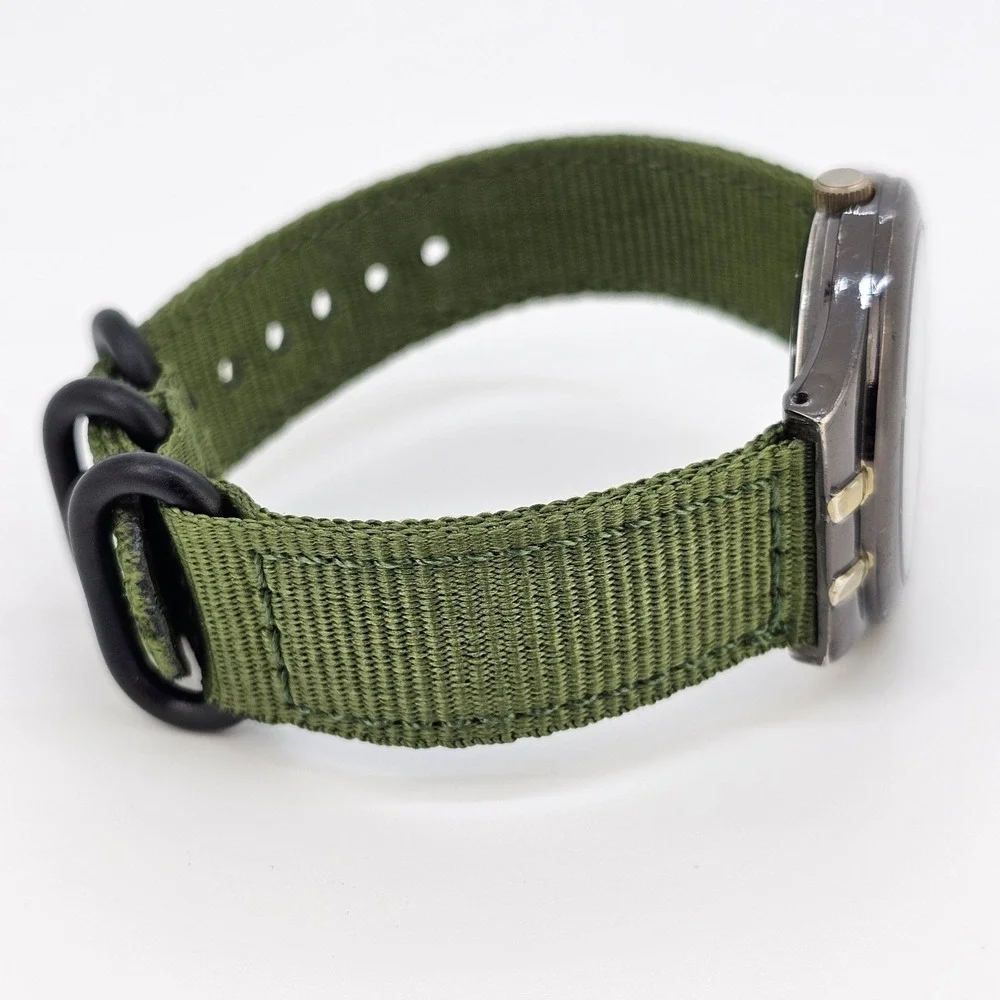 Men's Watch 37MM Black Dial Date‎ New Army Green Nylon Bands New Battery